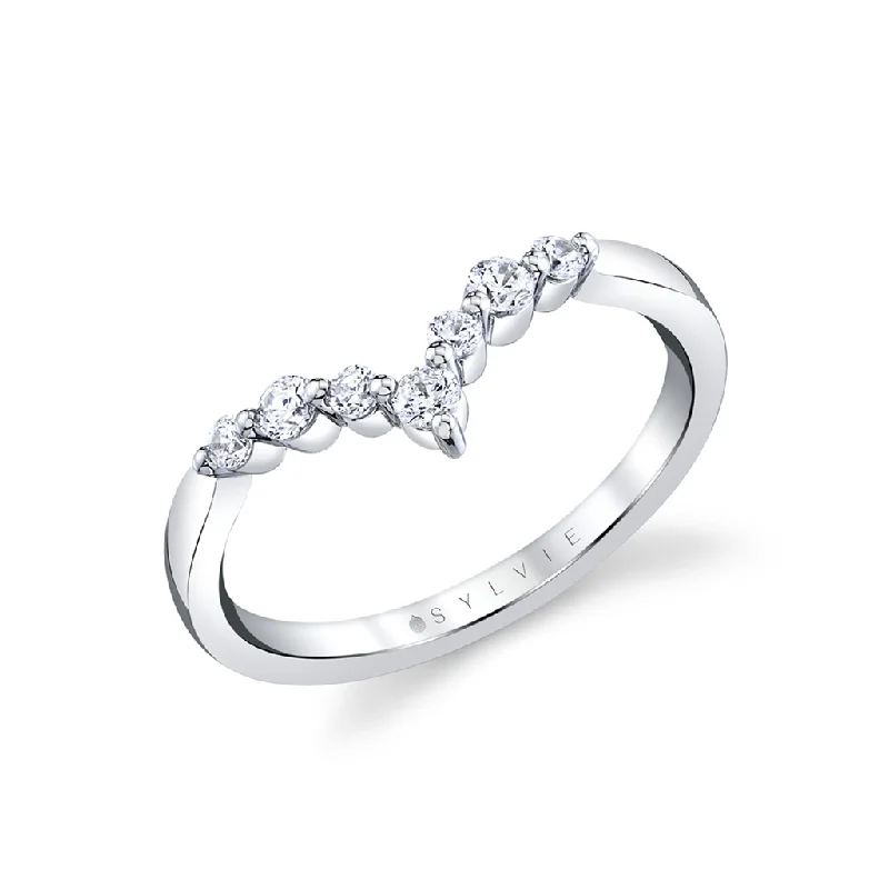 14K White Gold Chevron Diamond Band