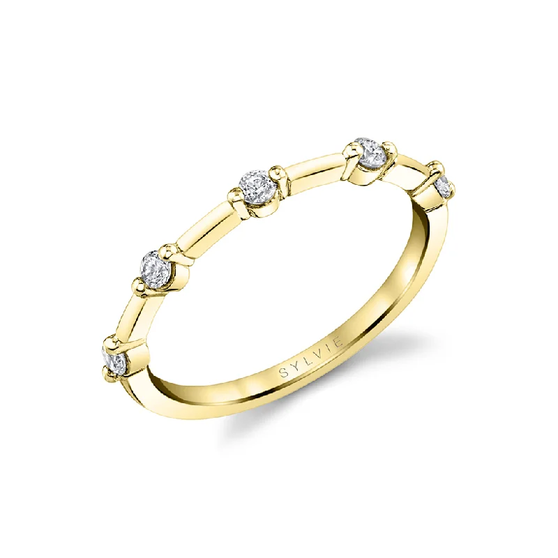 14K Yellow Gold Straight Station Diamond Band