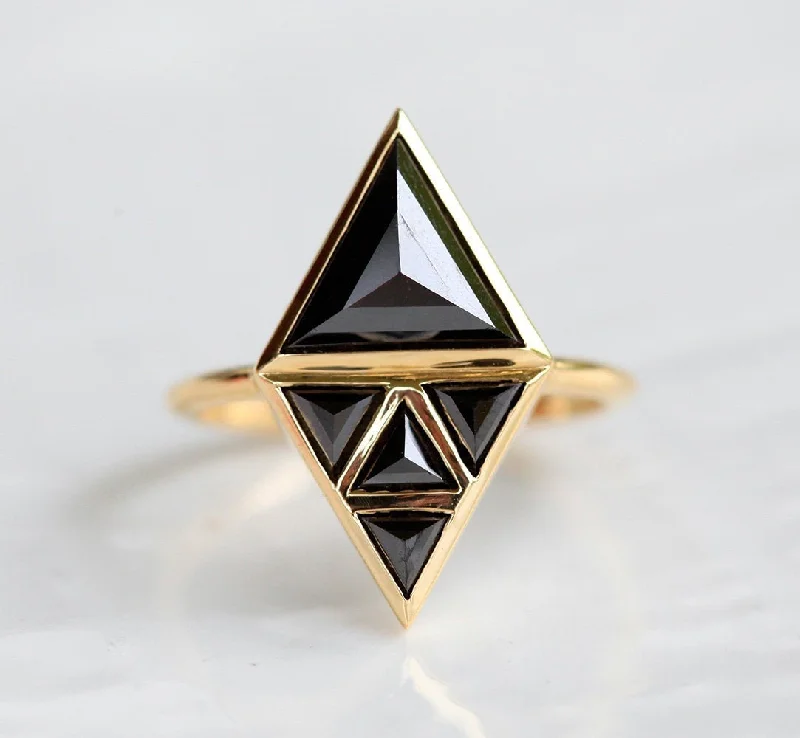 Nina Artdeco Black Diamond Ring