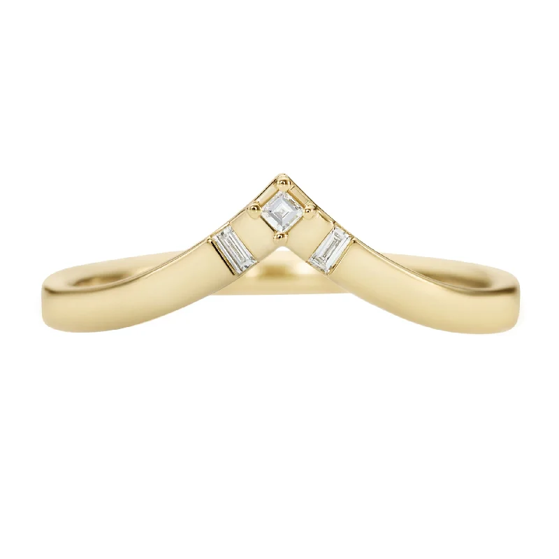 Chevron Wedding Ring with Baguette and Carre Diamonds