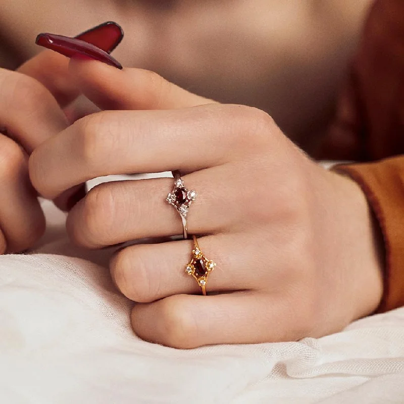 MARTHA. Ornate Garnet Floral Ring - Silver