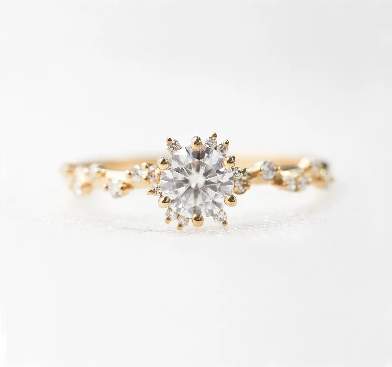 Bokeh Round Diamond Ring