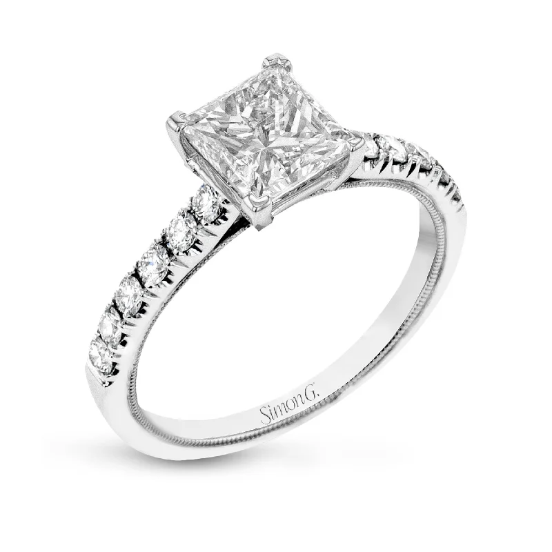 Flash Sale On Stunning Jewelry – Limited Stock Available Princess-Cut Engagement Ring In 18k Gold With Diamonds