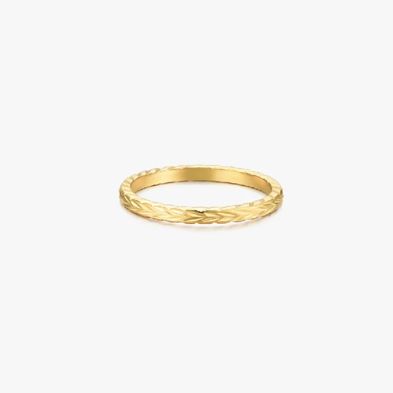 Chevron Band Gold Ring