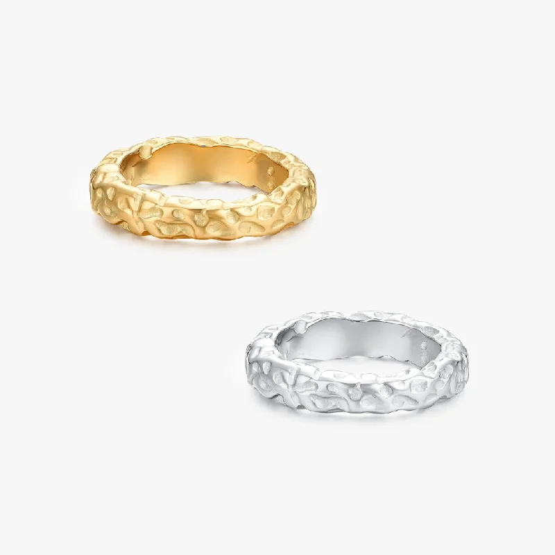 Affordable Glamour – Premium Jewelry At Special Prices Hammered Ring