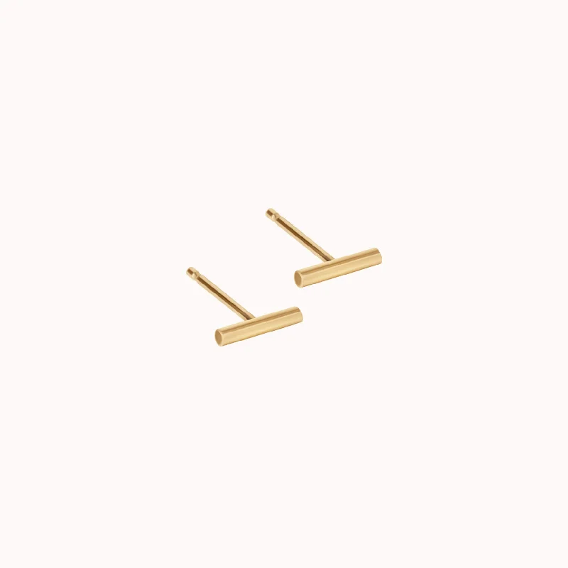 Save On Luxury Jewelry Pieces – Limited-Time Offers Tiny Bar Stud Earrings