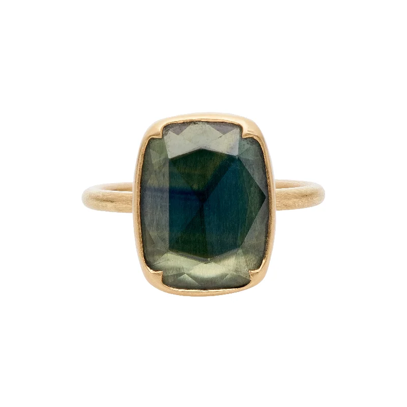 Save On Luxury Jewelry Pieces – Limited-Time Offers Gabriella Kiss 18k Rectangular Green Lozenge Sapphire Ring- 4.55 ct